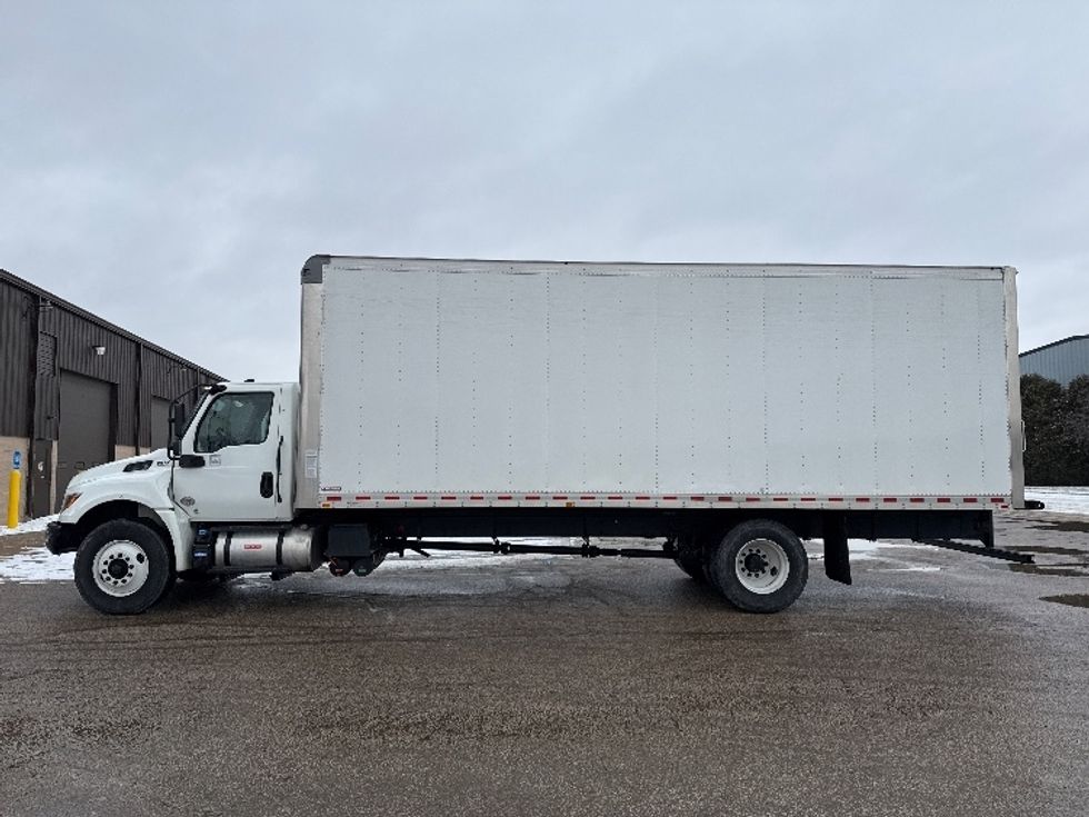 Medium Duty Box Truck-Light and Medium Duty Trucks-International-2024-MV607N-Lansing-MI-112,365\n\t\tmiles-$ 72,250 - Image 4