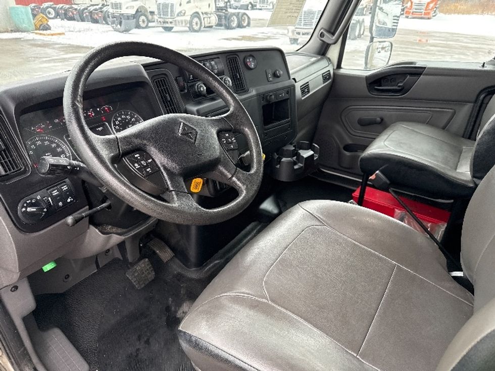 Medium Duty Box Truck-Light and Medium Duty Trucks-International-2024-MV607N-Lansing-MI-99,446\n\t\tmiles-$ 74,500 - Image 17