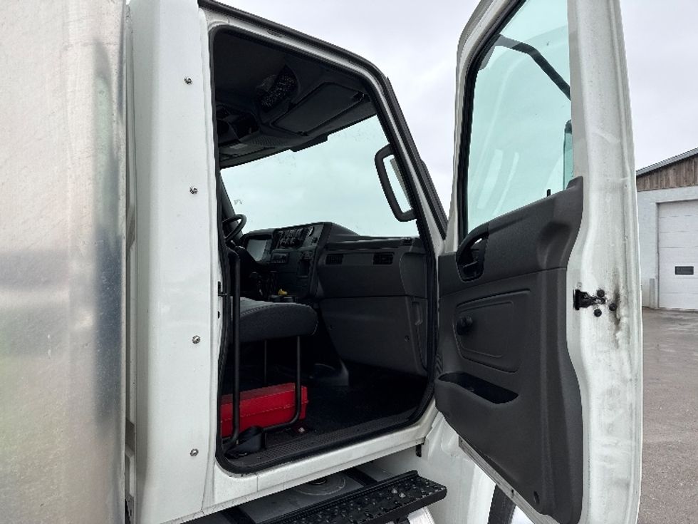 Medium Duty Box Truck-Light and Medium Duty Trucks-International-2024-MV607N-Lansing-MI-99,446\n\t\tmiles-$ 74,500 - Image 20