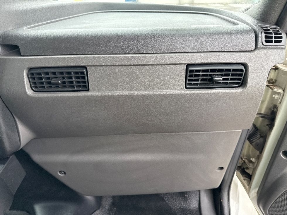 Medium Duty Box Truck-Light and Medium Duty Trucks-International-2024-MV607N-Lansing-MI-99,446\n\t\tmiles-$ 74,500 - Image 21