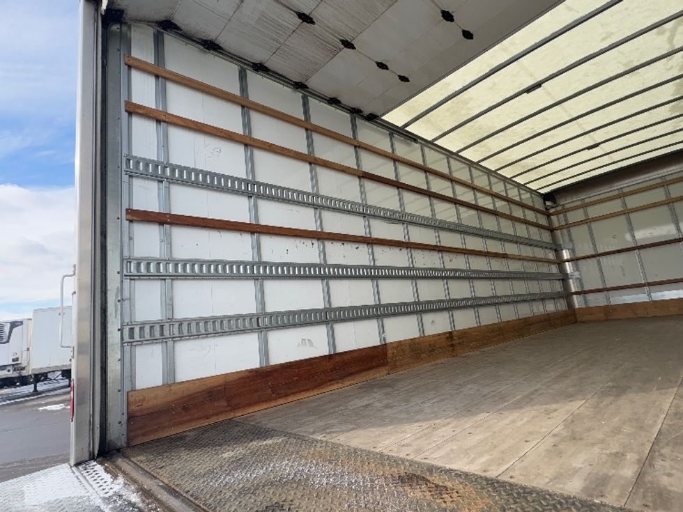 Medium Duty Box Truck-Light and Medium Duty Trucks-International-2024-MV607N-Mississauga-ON-134,055\n\t\tkm-$ 113,750 - Image 11