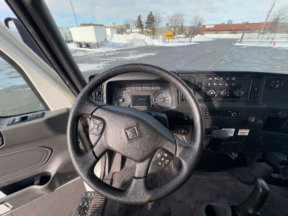 Medium Duty Box Truck-Light and Medium Duty Trucks-International-2024-MV607N-Mississauga-ON-134,055\n\t\tkm-$ 113,750 - Image 18