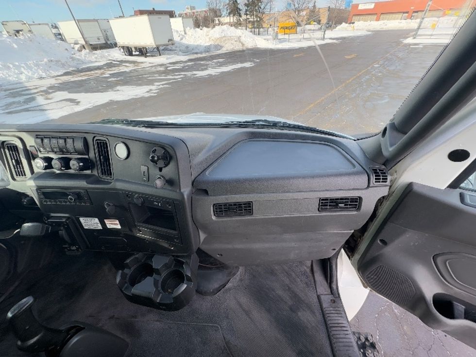 Medium Duty Box Truck-Light and Medium Duty Trucks-International-2024-MV607N-Mississauga-ON-134,055\n\t\tkm-$ 113,750 - Image 21