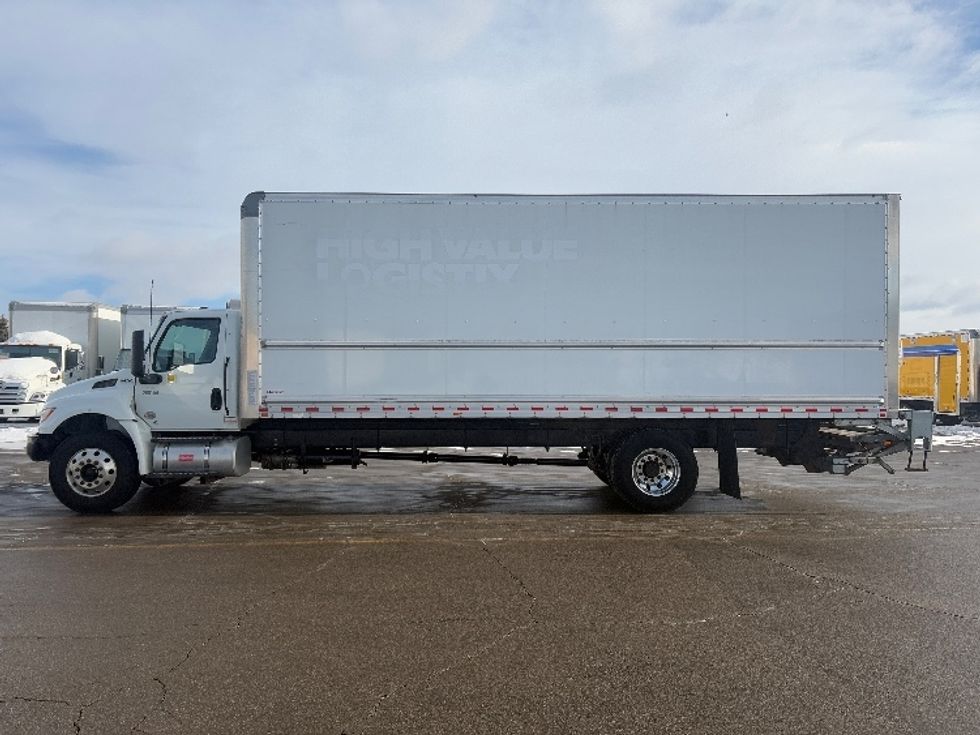 Medium Duty Box Truck-Light and Medium Duty Trucks-International-2024-MV607N-Mississauga-ON-134,055\n\t\tkm-$ 113,750 - Image 4