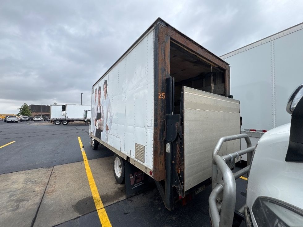 Medium Duty Box Truck-Light and Medium Duty Trucks-Isuzu-2007-NQR-Aurora-CO-200,000\n\t\tmiles-$ 6,000 - Image 2