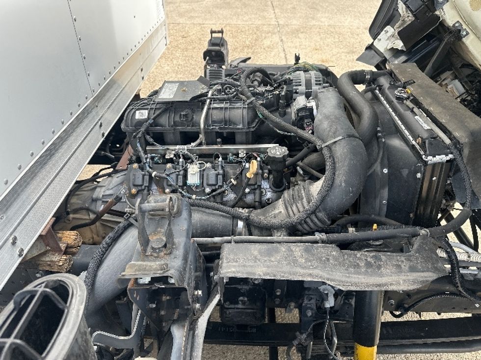 Medium Duty Box Truck-Light and Medium Duty Trucks-Isuzu-2012-NPR-Hammond-LA-99,076\n\t\tmiles-$ 22,500 - Image 22