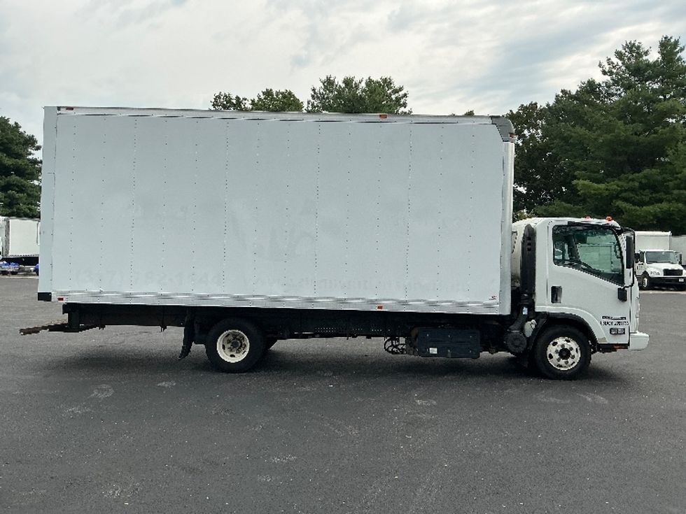 Medium Duty Box Truck-Light and Medium Duty Trucks-Isuzu-2014-NPR-Lexington-KY-294,760\n\t\tmiles-$ 9,500 - Image 14