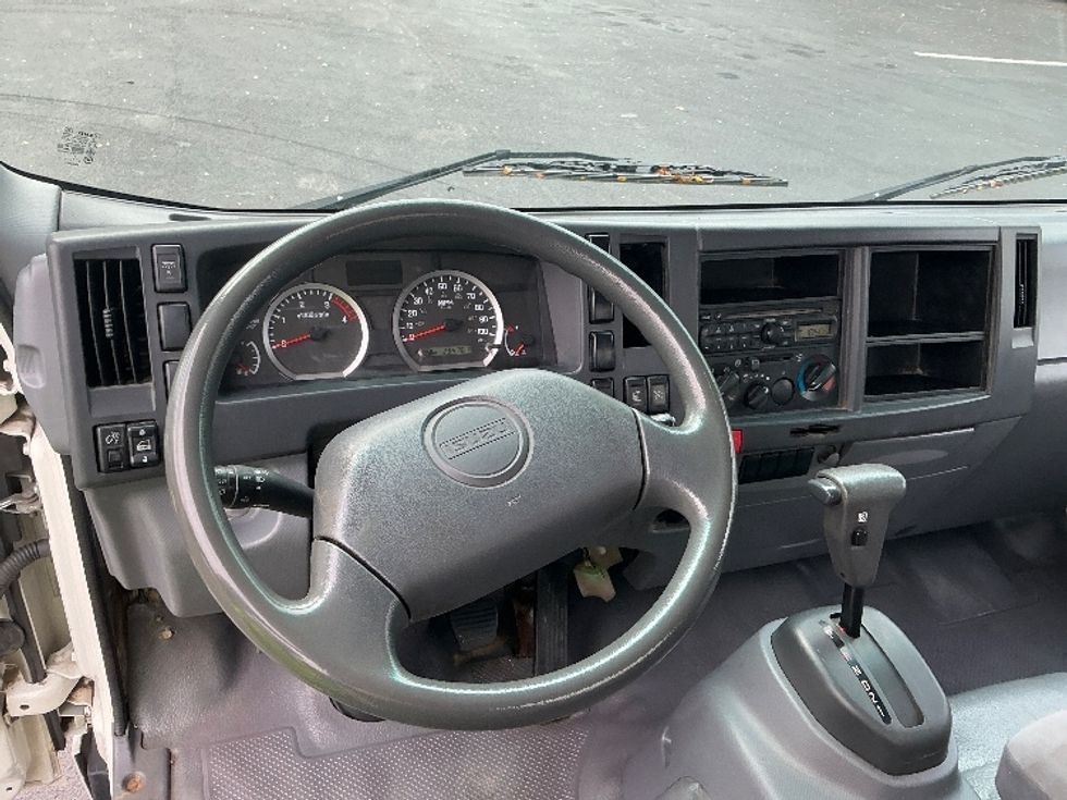 Medium Duty Box Truck-Light and Medium Duty Trucks-Isuzu-2014-NPR-Lexington-KY-294,760\n\t\tmiles-$ 9,500 - Image 16