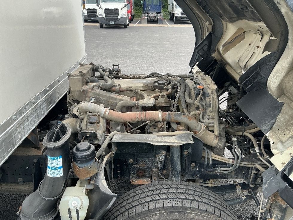 Medium Duty Box Truck-Light and Medium Duty Trucks-Isuzu-2014-NPR-Lexington-KY-294,760\n\t\tmiles-$ 9,500 - Image 22