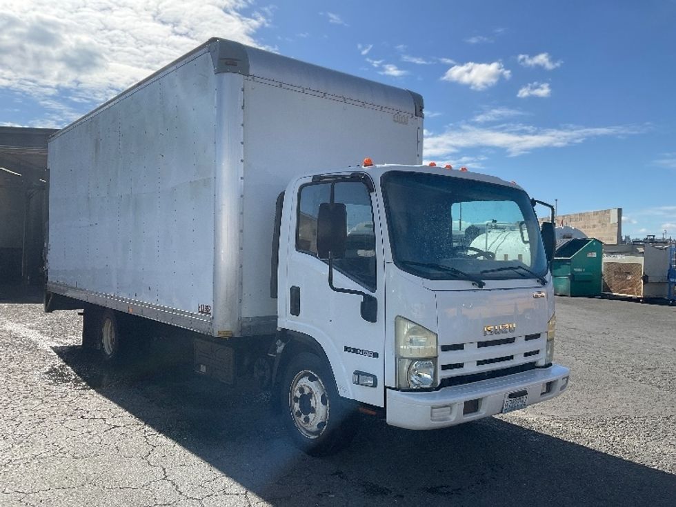 Medium Duty Box Truck-Light and Medium Duty Trucks-Isuzu-2014-NQR-Tacoma-WA-205,583\n\t\tmiles-$ 17,500 - Image 1