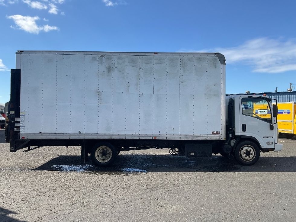 Medium Duty Box Truck-Light and Medium Duty Trucks-Isuzu-2014-NQR-Tacoma-WA-205,583\n\t\tmiles-$ 17,500 - Image 15