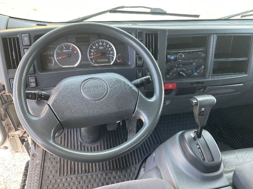 Medium Duty Box Truck-Light and Medium Duty Trucks-Isuzu-2014-NQR-Tacoma-WA-205,583\n\t\tmiles-$ 17,500 - Image 18