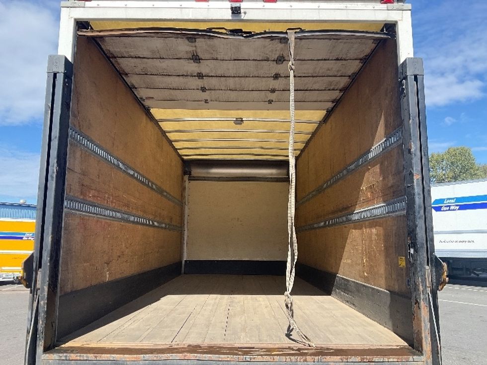 Medium Duty Box Truck-Light and Medium Duty Trucks-Isuzu-2014-NQR-Tacoma-WA-205,583\n\t\tmiles-$ 17,500 - Image 8