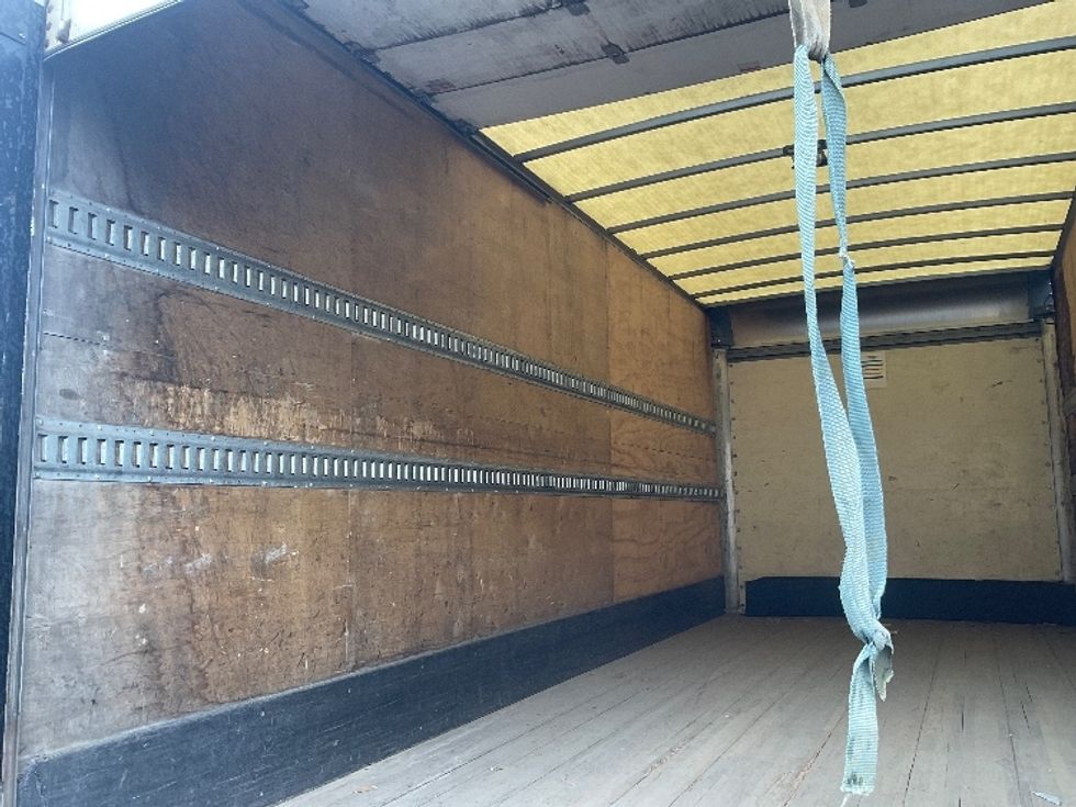 Medium Duty Box Truck-Light and Medium Duty Trucks-Isuzu-2014-NQR-Tacoma-WA-304,012\n\t\tmiles-$ 13,500 - Image 11