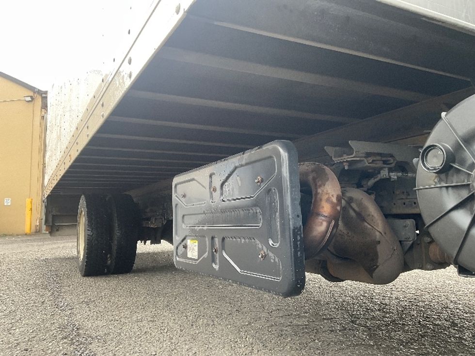 Medium Duty Box Truck-Light and Medium Duty Trucks-Isuzu-2014-NQR-Tacoma-WA-304,012\n\t\tmiles-$ 13,500 - Image 14