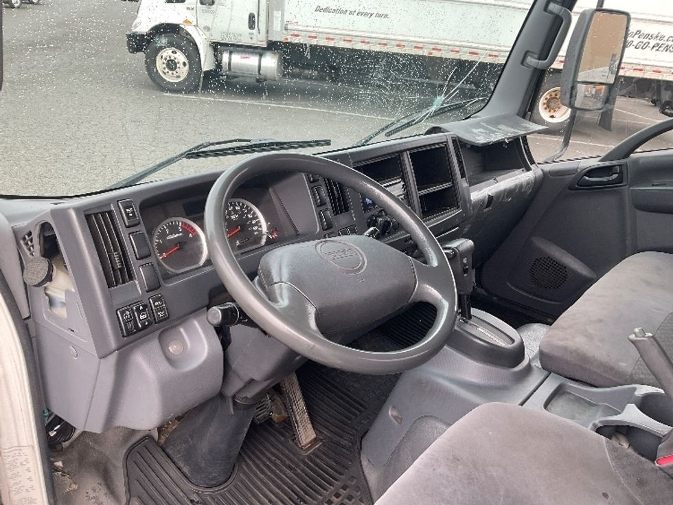 Medium Duty Box Truck-Light and Medium Duty Trucks-Isuzu-2014-NQR-Tacoma-WA-304,012\n\t\tmiles-$ 13,500 - Image 17