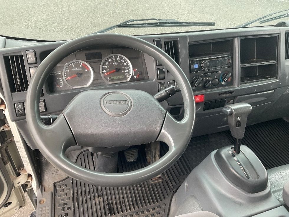 Medium Duty Box Truck-Light and Medium Duty Trucks-Isuzu-2014-NQR-Tacoma-WA-304,012\n\t\tmiles-$ 13,500 - Image 18