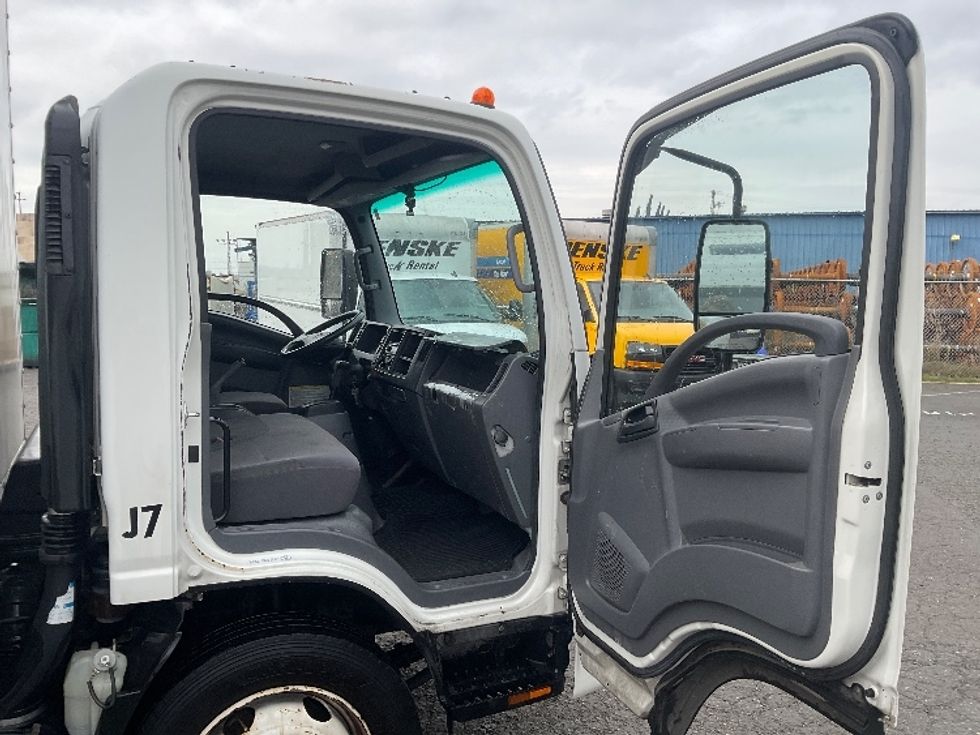 Medium Duty Box Truck-Light and Medium Duty Trucks-Isuzu-2014-NQR-Tacoma-WA-304,012\n\t\tmiles-$ 13,500 - Image 20