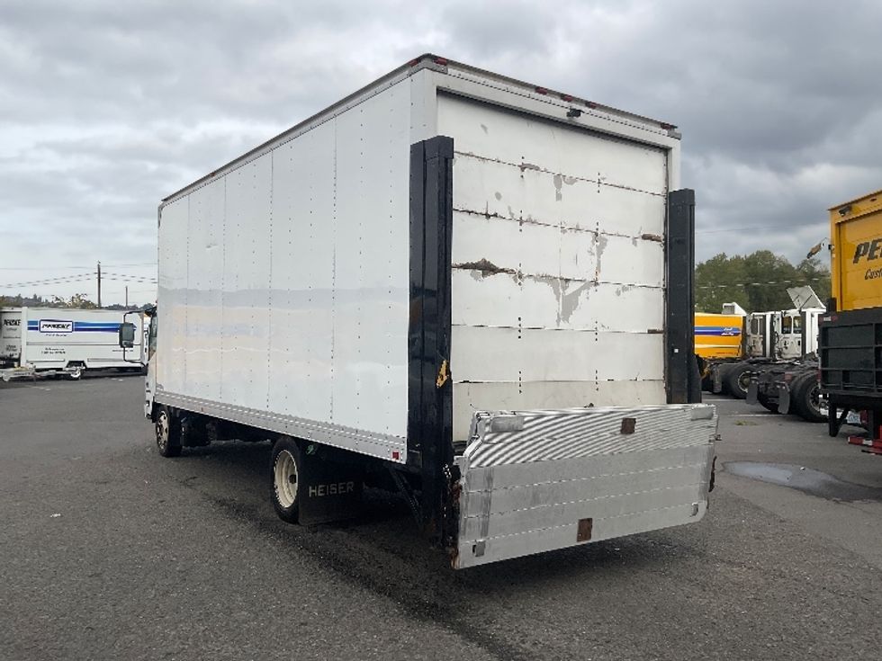 Medium Duty Box Truck-Light and Medium Duty Trucks-Isuzu-2014-NQR-Tacoma-WA-304,012\n\t\tmiles-$ 13,500 - Image 6
