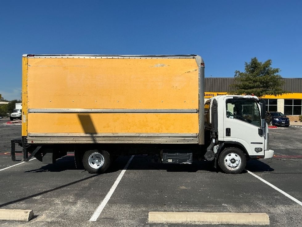 Medium Duty Box Truck-Light and Medium Duty Trucks-Isuzu-2015-NPR-Austin-TX-181,819\n\t\tmiles-$ 22,500 - Image 15