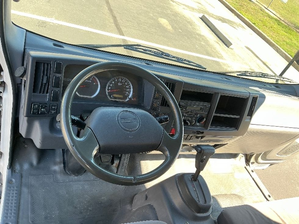 Medium Duty Box Truck-Light and Medium Duty Trucks-Isuzu-2015-NPR-Austin-TX-181,819\n\t\tmiles-$ 22,500 - Image 18