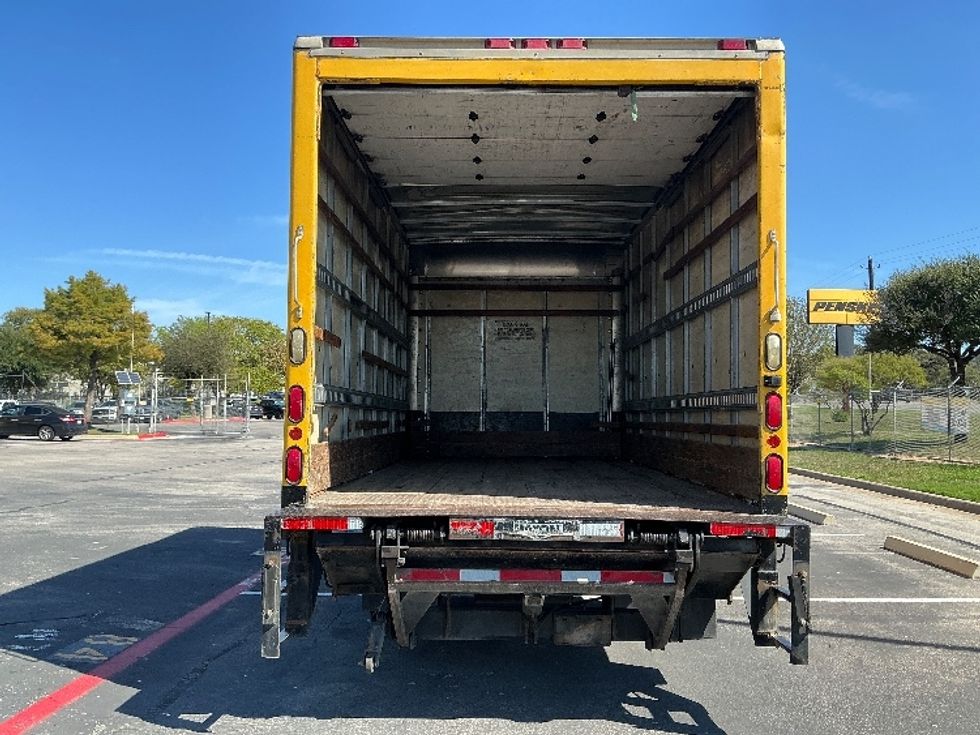 Medium Duty Box Truck-Light and Medium Duty Trucks-Isuzu-2015-NPR-Austin-TX-181,819\n\t\tmiles-$ 22,500 - Image 8