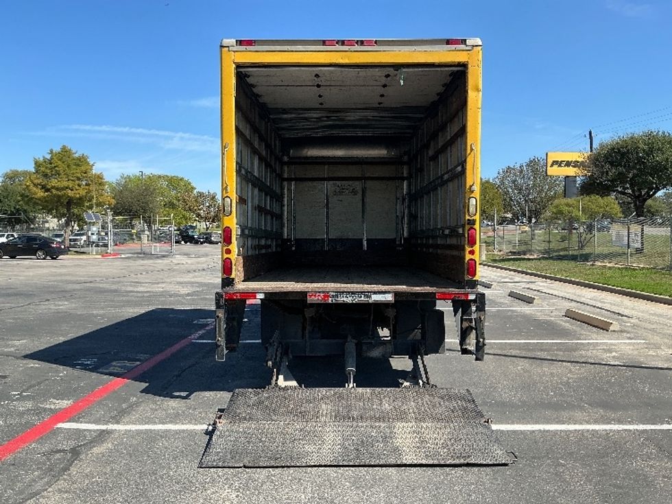 Medium Duty Box Truck-Light and Medium Duty Trucks-Isuzu-2015-NPR-Austin-TX-181,819\n\t\tmiles-$ 22,500 - Image 9