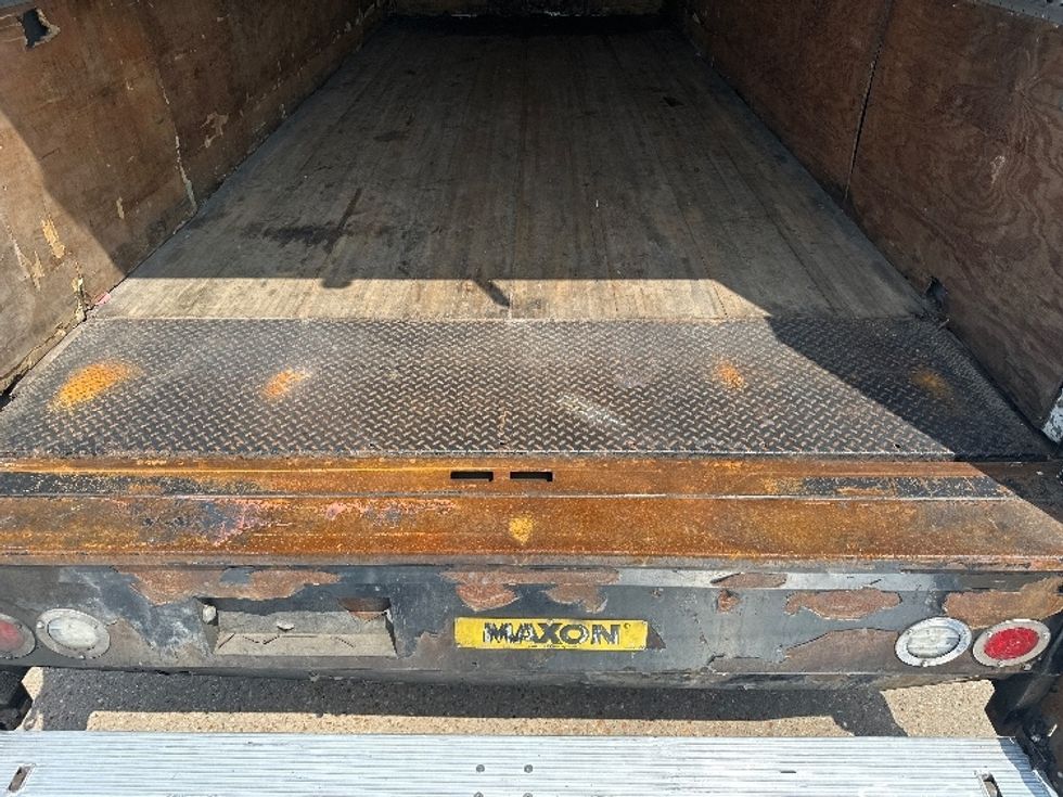 Medium Duty Box Truck-Light and Medium Duty Trucks-Isuzu-2015-NPR-Hammond-LA-110,947\n\t\tmiles-$ 16,000 - Image 10
