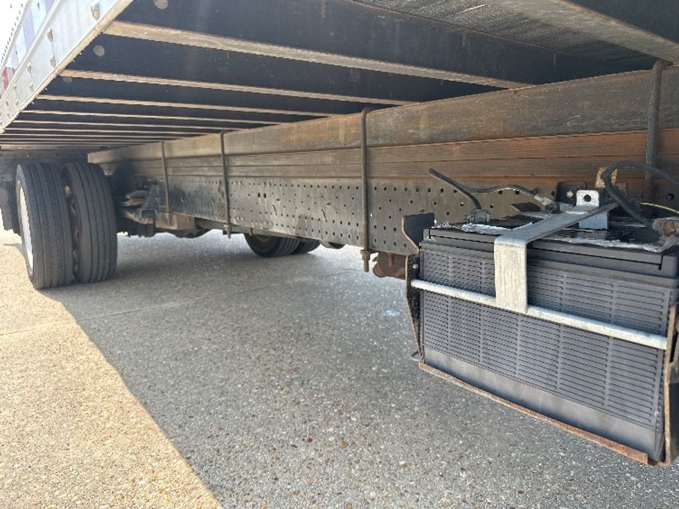 Medium Duty Box Truck-Light and Medium Duty Trucks-Isuzu-2015-NPR-Hammond-LA-110,947\n\t\tmiles-$ 16,000 - Image 14
