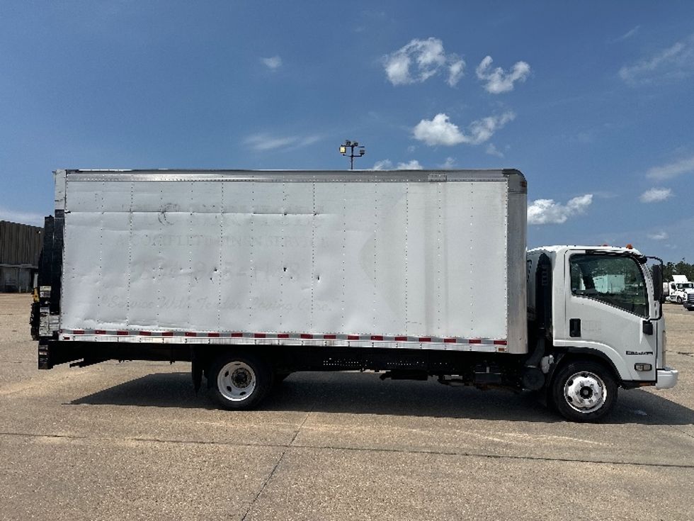 Medium Duty Box Truck-Light and Medium Duty Trucks-Isuzu-2015-NPR-Hammond-LA-110,947\n\t\tmiles-$ 16,000 - Image 15