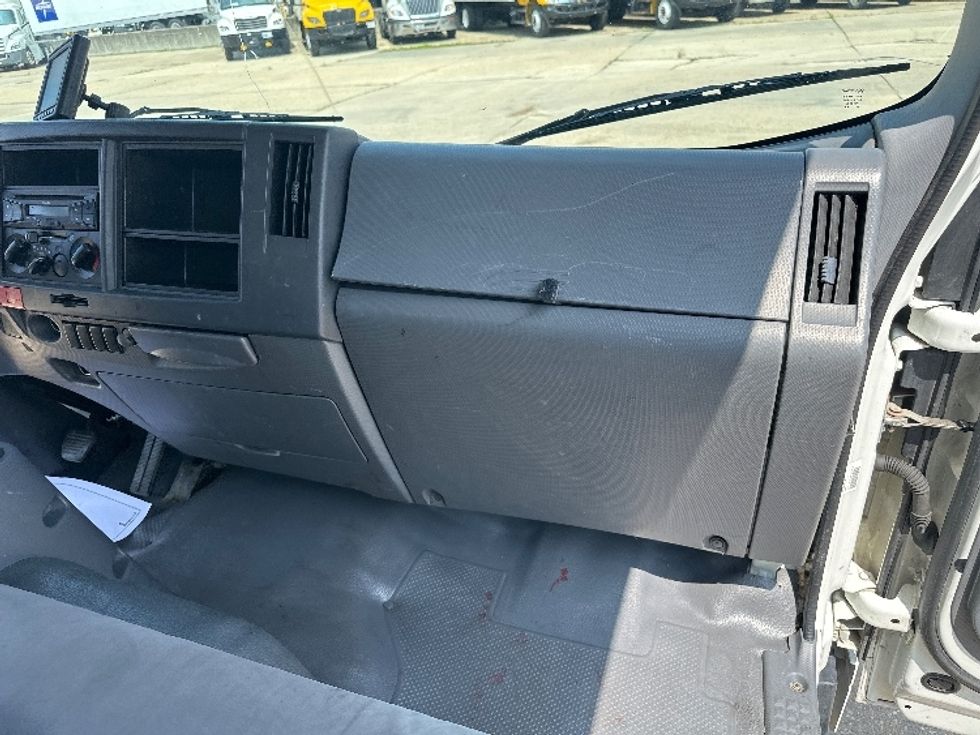 Medium Duty Box Truck-Light and Medium Duty Trucks-Isuzu-2015-NPR-Hammond-LA-110,947\n\t\tmiles-$ 16,000 - Image 21