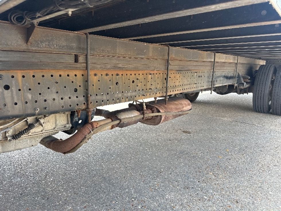 Medium Duty Box Truck-Light and Medium Duty Trucks-Isuzu-2015-NPR-Hammond-LA-110,947\n\t\tmiles-$ 16,000 - Image 5