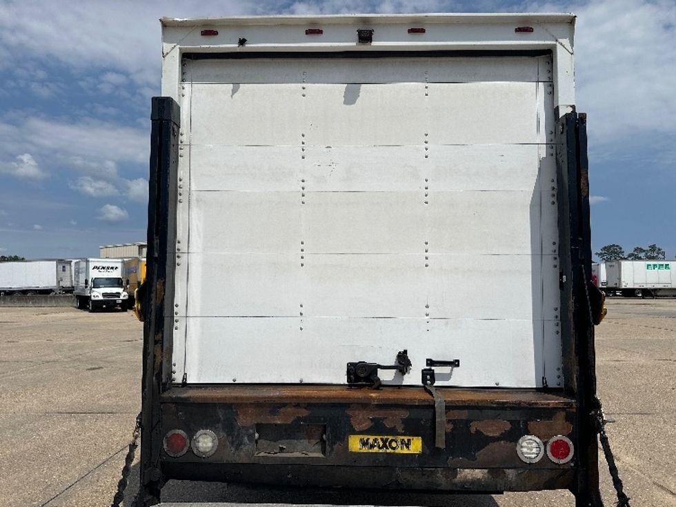Medium Duty Box Truck-Light and Medium Duty Trucks-Isuzu-2015-NPR-Hammond-LA-110,947\n\t\tmiles-$ 16,000 - Image 7