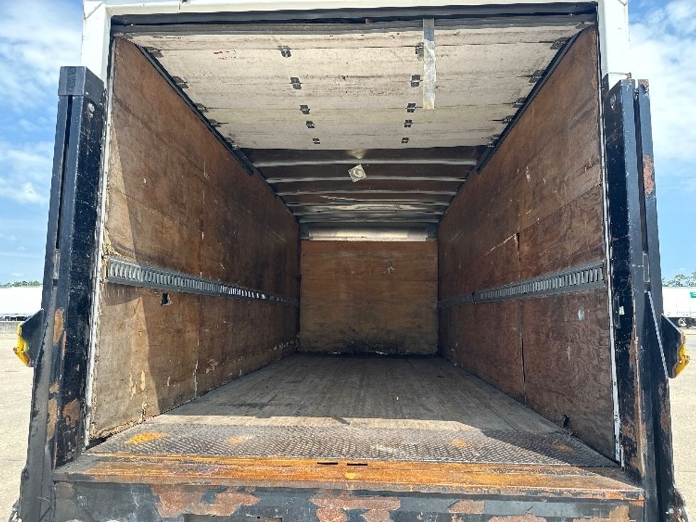 Medium Duty Box Truck-Light and Medium Duty Trucks-Isuzu-2015-NPR-Hammond-LA-110,947\n\t\tmiles-$ 16,000 - Image 8