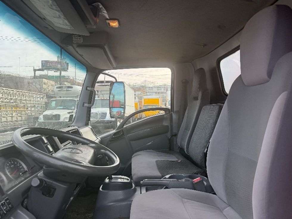 Medium Duty Box Truck-Light and Medium Duty Trucks-Isuzu-2015-NQR-North Bergen-NJ-108,233\n\t\tmiles-$ 29,500 - Image 19