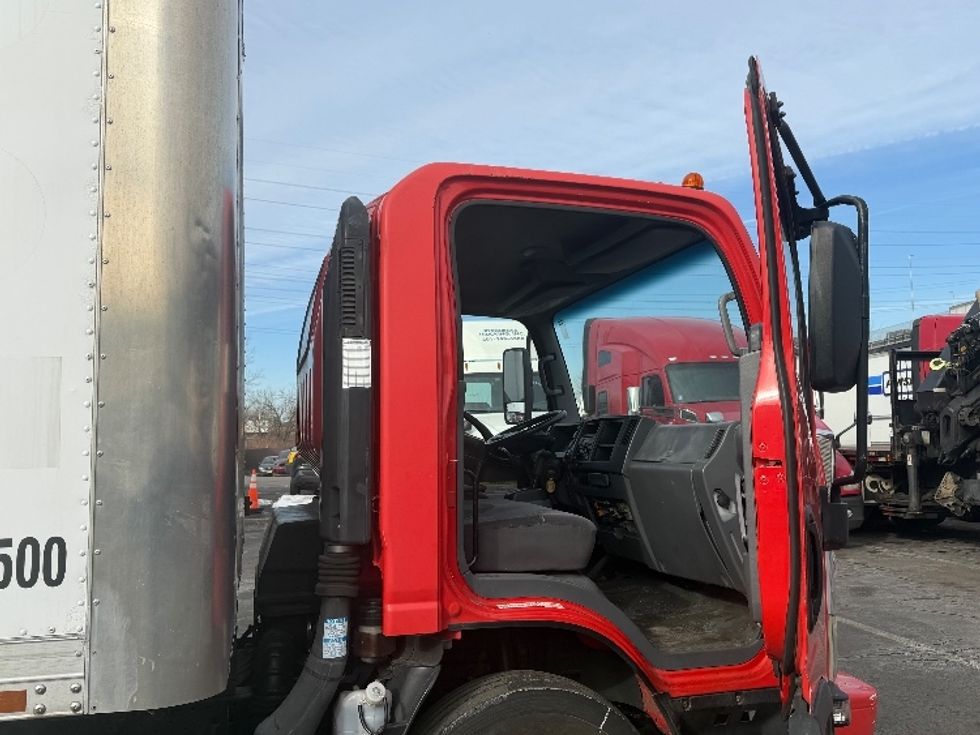 Medium Duty Box Truck-Light and Medium Duty Trucks-Isuzu-2015-NQR-North Bergen-NJ-108,233\n\t\tmiles-$ 29,500 - Image 20
