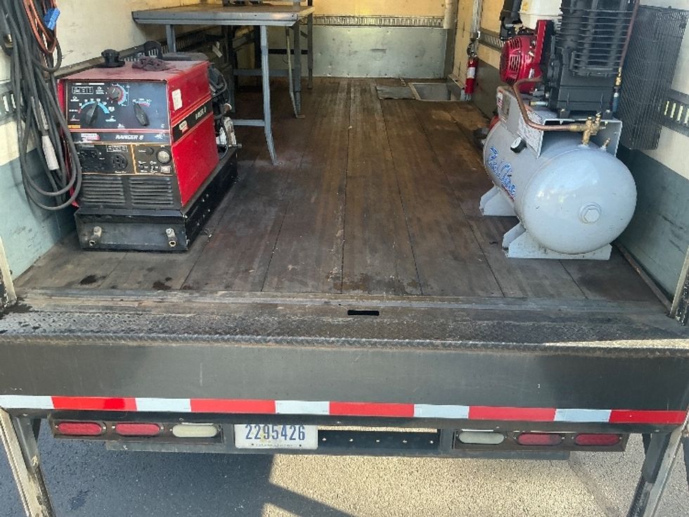 Medium Duty Box Truck-Light and Medium Duty Trucks-Isuzu-2015-NQR-Portland-OR-95,816\n\t\tmiles-$ 36,750 - Image 10