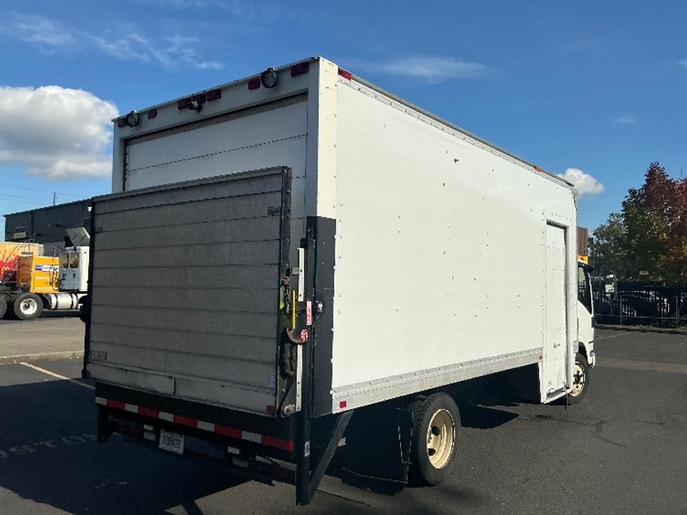 Medium Duty Box Truck-Light and Medium Duty Trucks-Isuzu-2015-NQR-Portland-OR-95,816\n\t\tmiles-$ 36,750 - Image 13