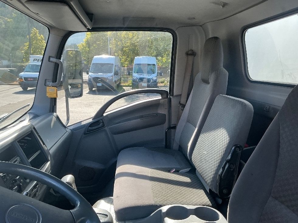 Medium Duty Box Truck-Light and Medium Duty Trucks-Isuzu-2015-NQR-Portland-OR-95,816\n\t\tmiles-$ 36,750 - Image 19