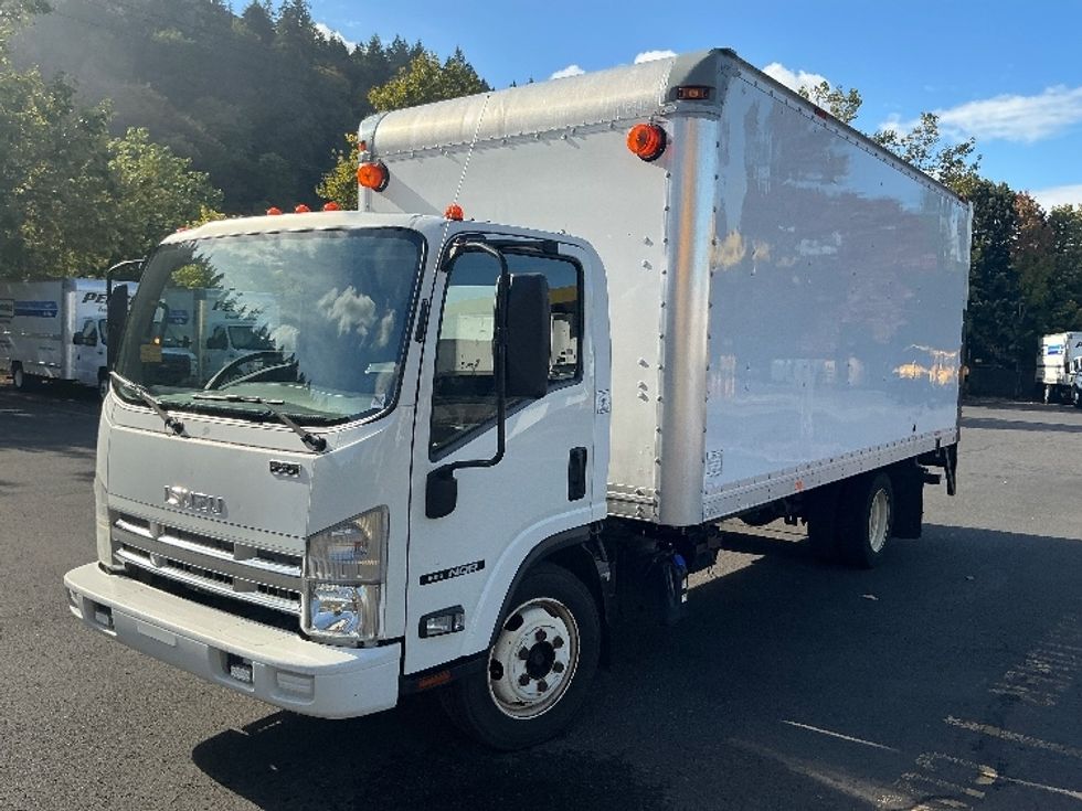 Medium Duty Box Truck-Light and Medium Duty Trucks-Isuzu-2015-NQR-Portland-OR-95,816\n\t\tmiles-$ 36,750 - Image 3