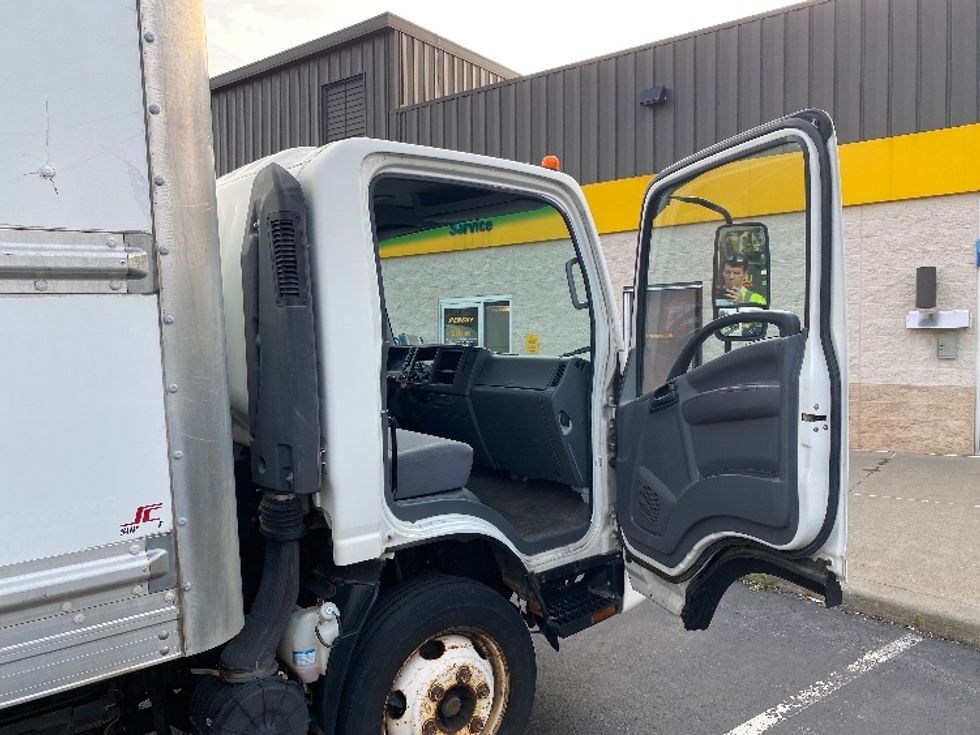 Medium Duty Box Truck-Light and Medium Duty Trucks-Isuzu-2016-NPR-Buffalo-NY-128,427\n\t\tmiles-$ 28,000 - Image 20