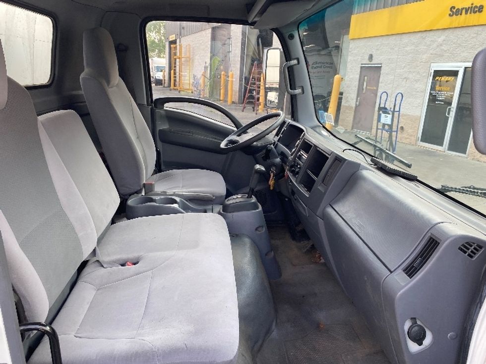 Medium Duty Box Truck-Light and Medium Duty Trucks-Isuzu-2016-NPR-Buffalo-NY-128,427\n\t\tmiles-$ 28,000 - Image 22