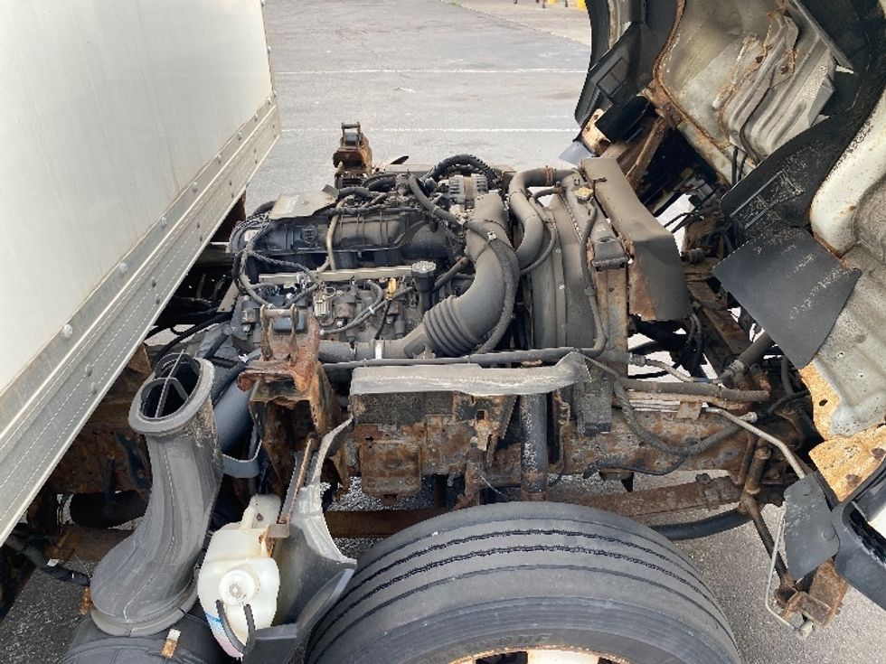 Medium Duty Box Truck-Light and Medium Duty Trucks-Isuzu-2016-NPR-Buffalo-NY-128,427\n\t\tmiles-$ 28,000 - Image 23