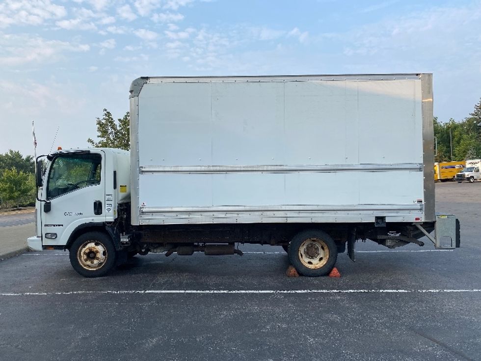 Medium Duty Box Truck-Light and Medium Duty Trucks-Isuzu-2016-NPR-Buffalo-NY-128,427\n\t\tmiles-$ 28,000 - Image 4