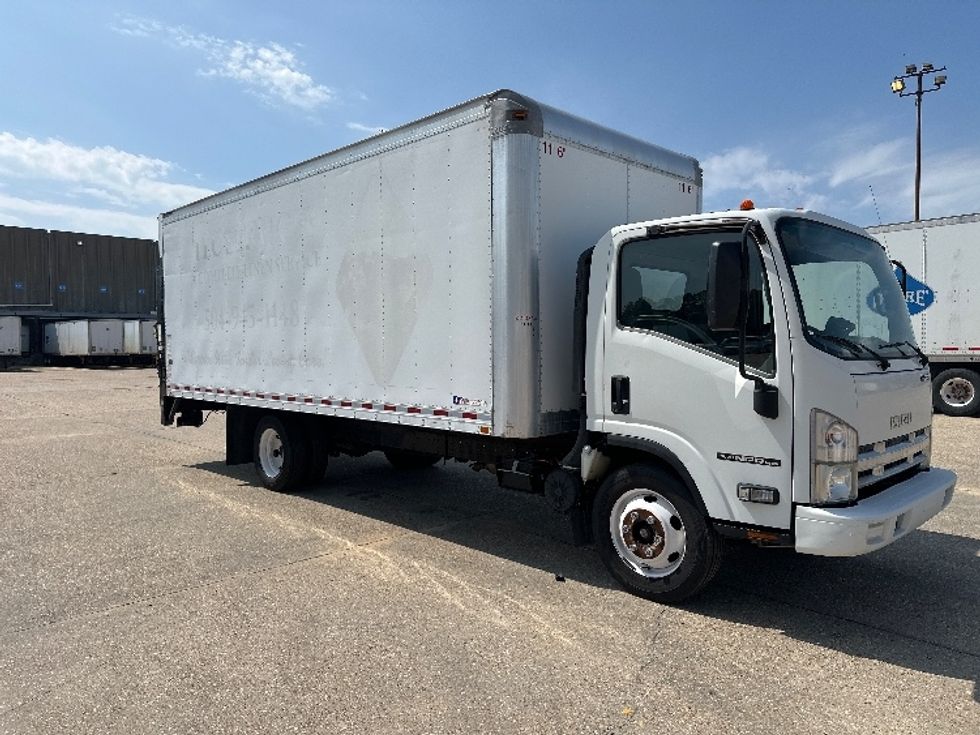 Medium Duty Box Truck-Light and Medium Duty Trucks-Isuzu-2016-NPR-Hammond-LA-154,200\n\t\tmiles-$ 15,000 - Image 1