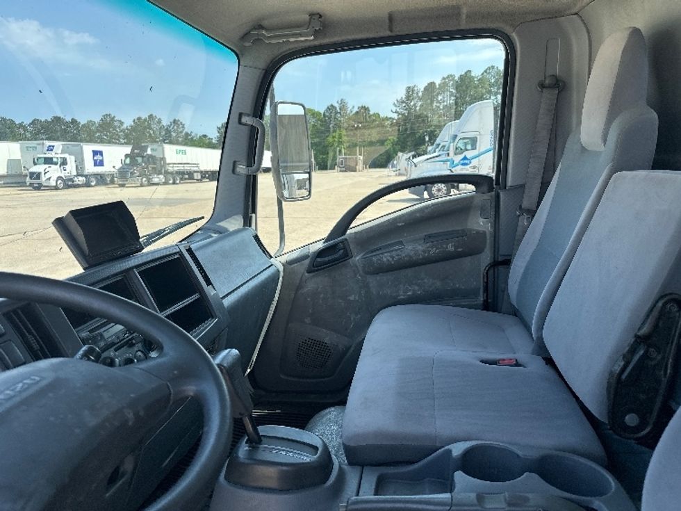 Medium Duty Box Truck-Light and Medium Duty Trucks-Isuzu-2016-NPR-Hammond-LA-154,200\n\t\tmiles-$ 15,000 - Image 19