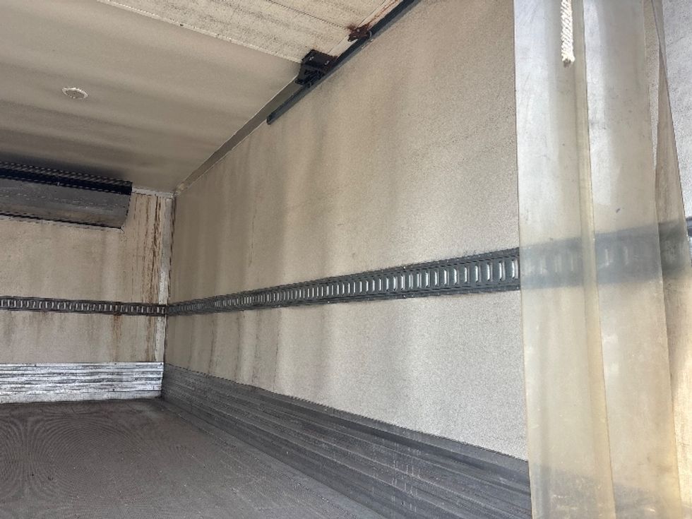 Medium Duty Box Truck-Light and Medium Duty Trucks-Isuzu-2016-NPR-Ladson-SC-138,676\n\t\tmiles-$ 14,000 - Image 12