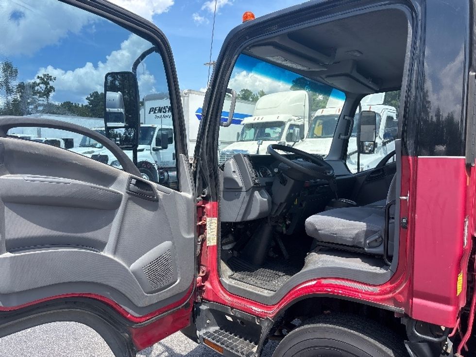 Medium Duty Box Truck-Light and Medium Duty Trucks-Isuzu-2016-NPR-Ladson-SC-138,676\n\t\tmiles-$ 14,000 - Image 16