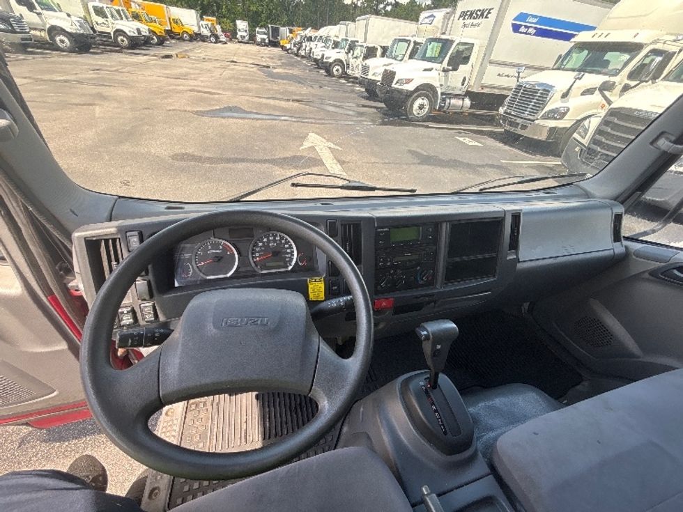 Medium Duty Box Truck-Light and Medium Duty Trucks-Isuzu-2016-NPR-Ladson-SC-138,676\n\t\tmiles-$ 14,000 - Image 18