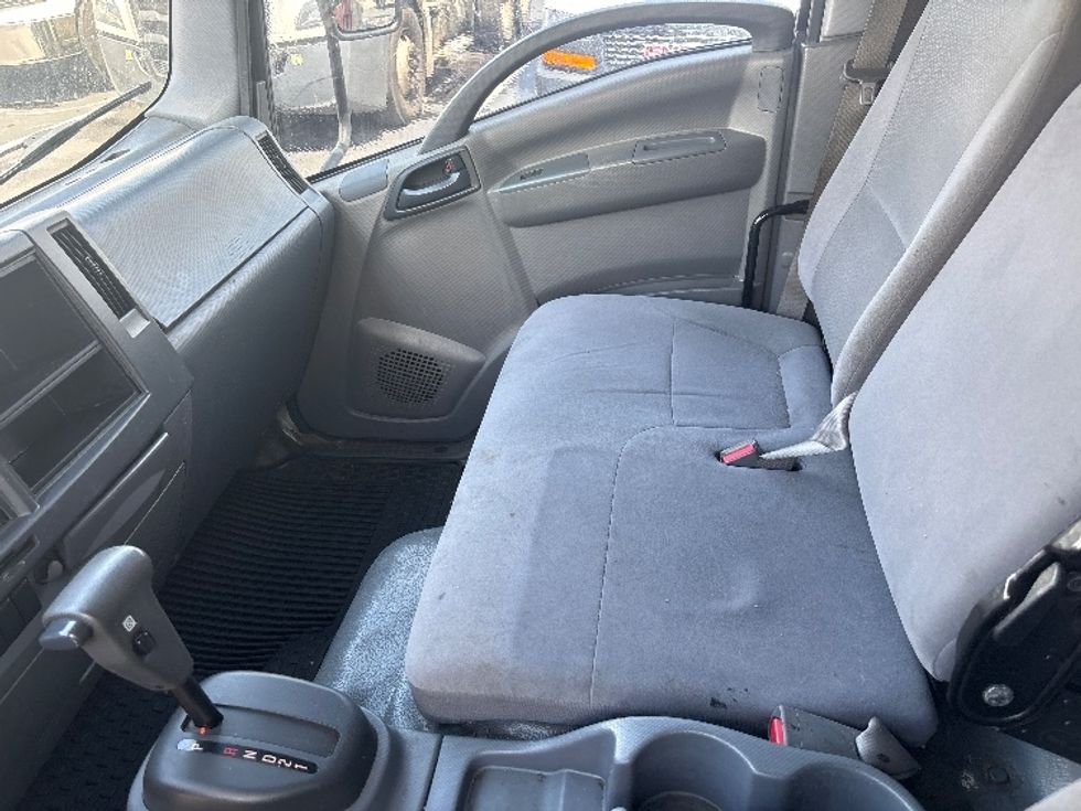 Medium Duty Box Truck-Light and Medium Duty Trucks-Isuzu-2016-NPR-Ladson-SC-138,676\n\t\tmiles-$ 14,000 - Image 19